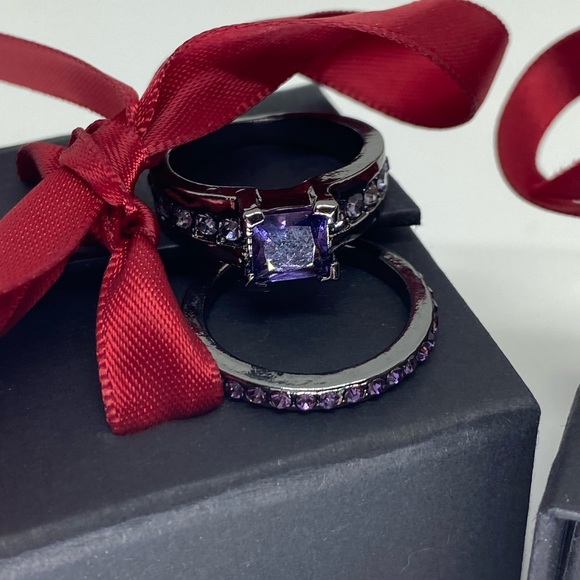 Couple Matching Titanium Rings Set - Picture 3 of 8